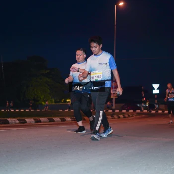 Runner Photo 3437707