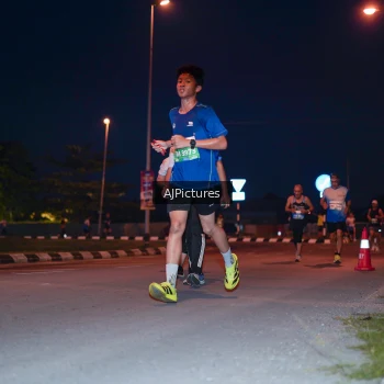 Runner Photo 3437708