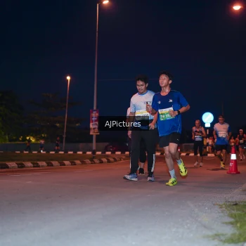 Runner Photo 3437710