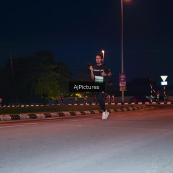 Runner Photo 3437718