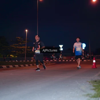Runner Photo 3437726