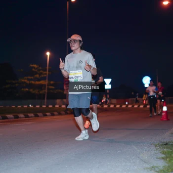 Runner Photo 3437737