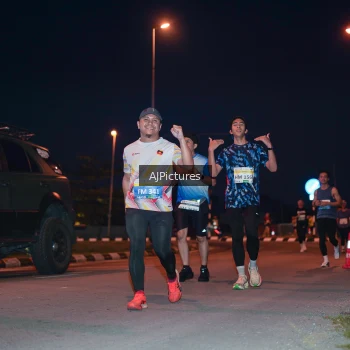 Runner Photo 3437752