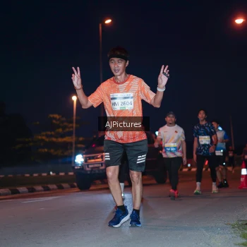 Runner Photo 3437754