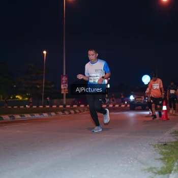 Runner Photo 3437763