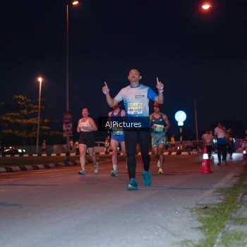 Runner Photo 3437765