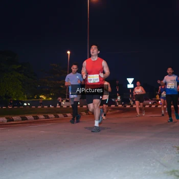 Runner Photo 3437766