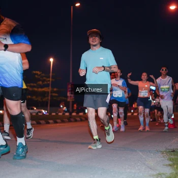 Runner Photo 3437784