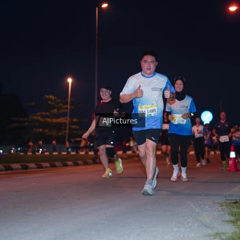 Runner Photo 3437801
