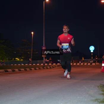Runner Photo 3437810