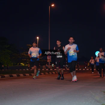 Runner Photo 3437813