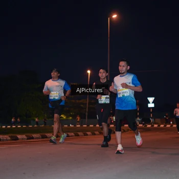 Runner Photo 3437814