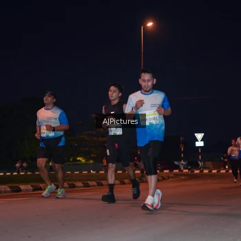 Runner Photo 3437815