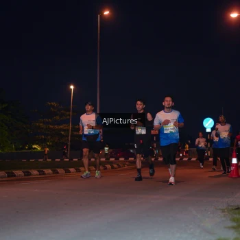 Runner Photo 3437818
