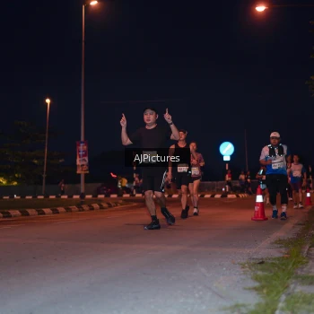 Runner Photo 3437827