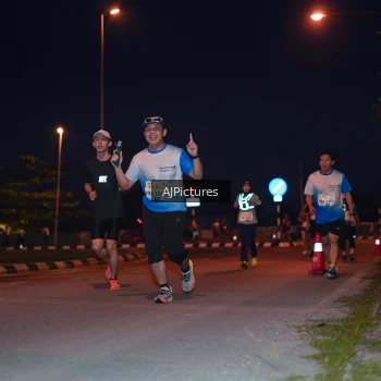 Runner Photo 3437833