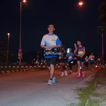 Runner Photo 3437835