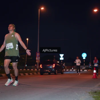 Runner Photo 3437850