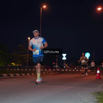 Runner Photo 3437857