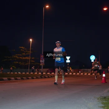 Runner Photo 3437859