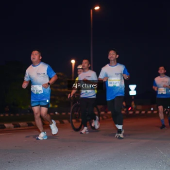 Runner Photo 3437871