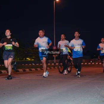 Runner Photo 3437876