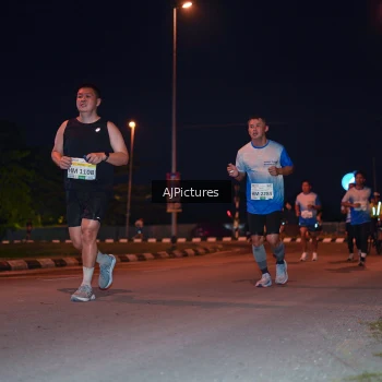 Runner Photo 3437877