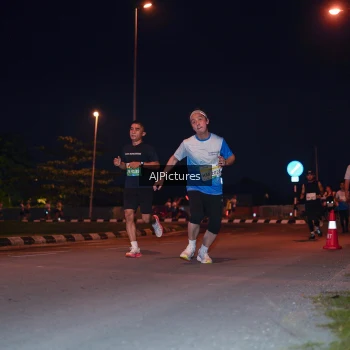 Runner Photo 3437898