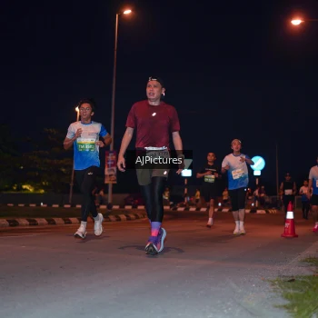 Runner Photo 3437900