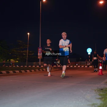 Runner Photo 3437902