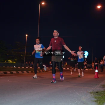Runner Photo 3437903