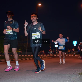 Runner Photo 3437909