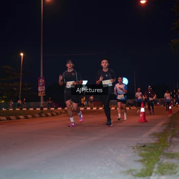 Runner Photo 3437911