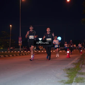 Runner Photo 3437913