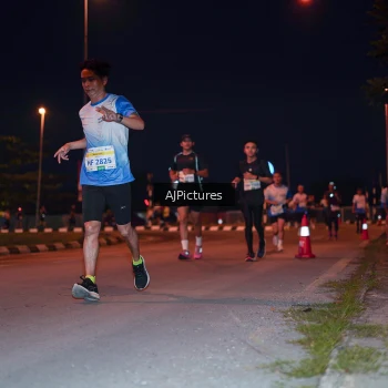 Runner Photo 3437918