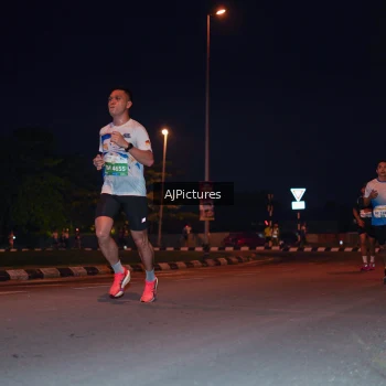 Runner Photo 3437919
