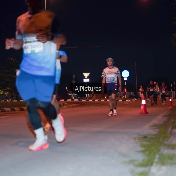 Runner Photo 3437943