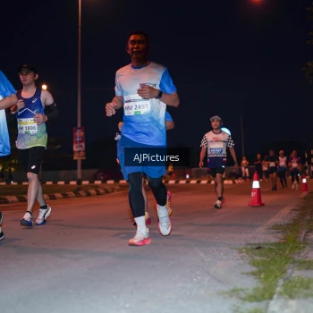 Runner Photo 3437945