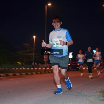 Runner Photo 3437972