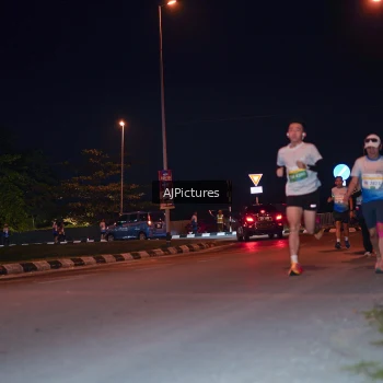 Runner Photo 3437973
