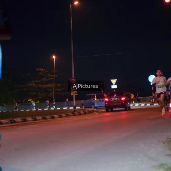 Runner Photo 3437980