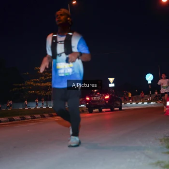 Runner Photo 3437983