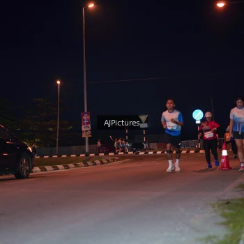 Runner Photo 3437995