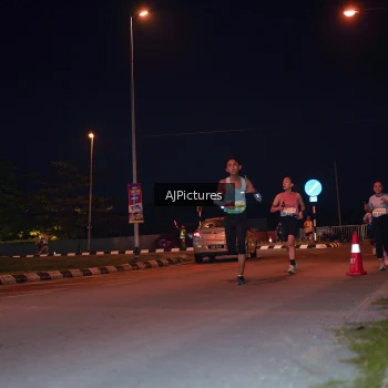 Runner Photo 3437997