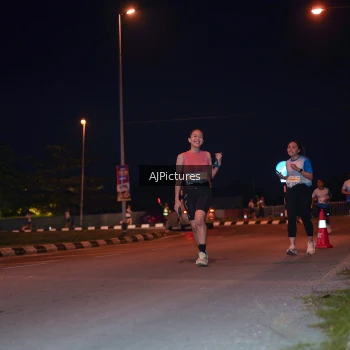 Runner Photo 3437998