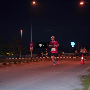 Runner Photo 3438011