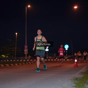 Runner Photo 3438013