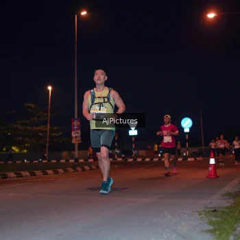 Runner Photo 3438014