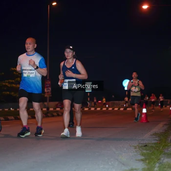 Runner Photo 3438018