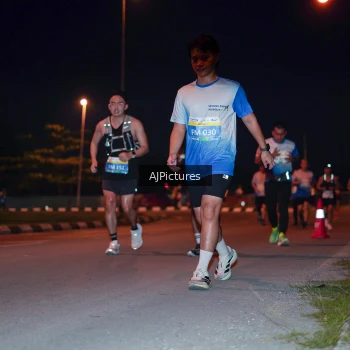 Runner Photo 3438023